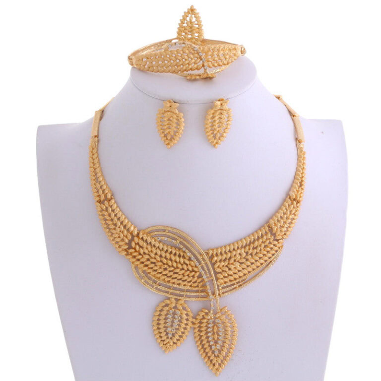 11 - Classic Radiance Gold Jewelry Set