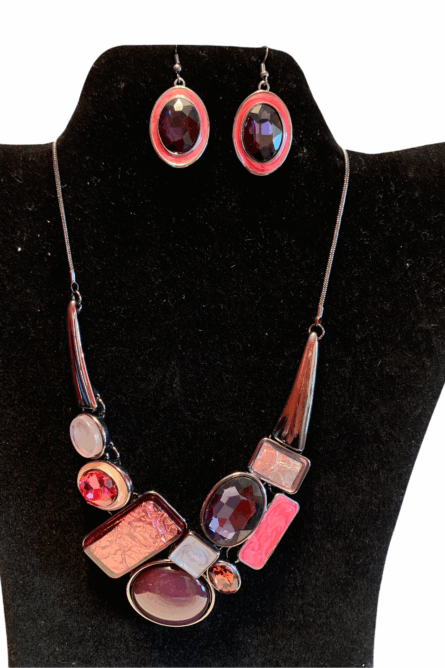 219 - Hematite & Plum Statement Necklace & Earring Set - Image 1
