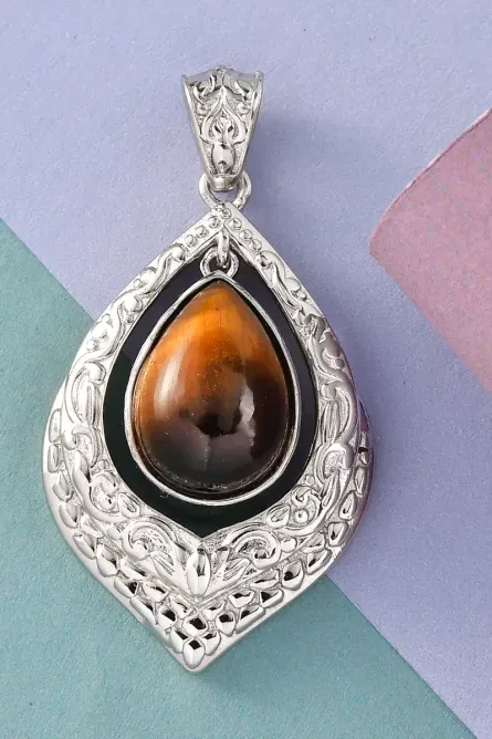 Pear Drop Solitaire Seen Pendant - Image 2