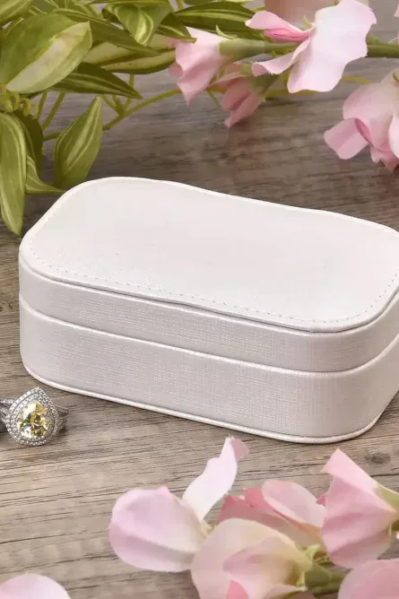 Cream Faux Leather Oval Travel Jewelry Box - Image 1