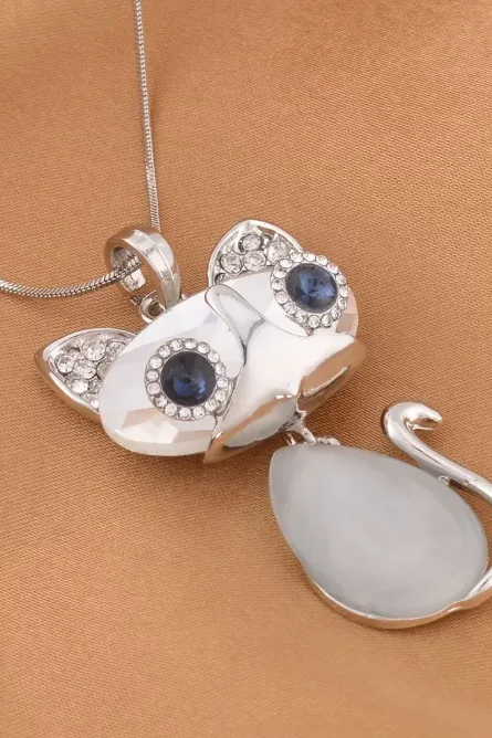 29 - Crystal Cat Pendant Necklace - Image 3