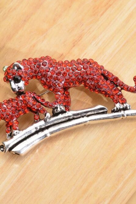 Red Panther Crystal Brooch - Image 2