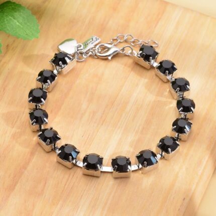 44- Black Elegance Heart Charm Bracelet